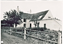 Little Snoring White House